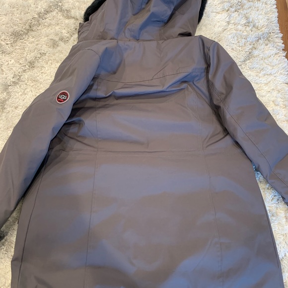 UGG ADIRONDACK PARKA 🧥 - Picture 7 of 16